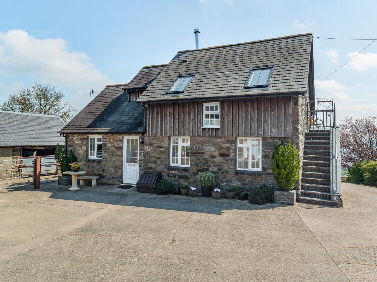 Vila Halfen Granary Pont-Robert Exteriér fotografie