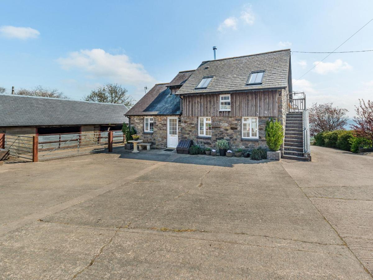 Vila Halfen Granary Pont-Robert Exteriér fotografie